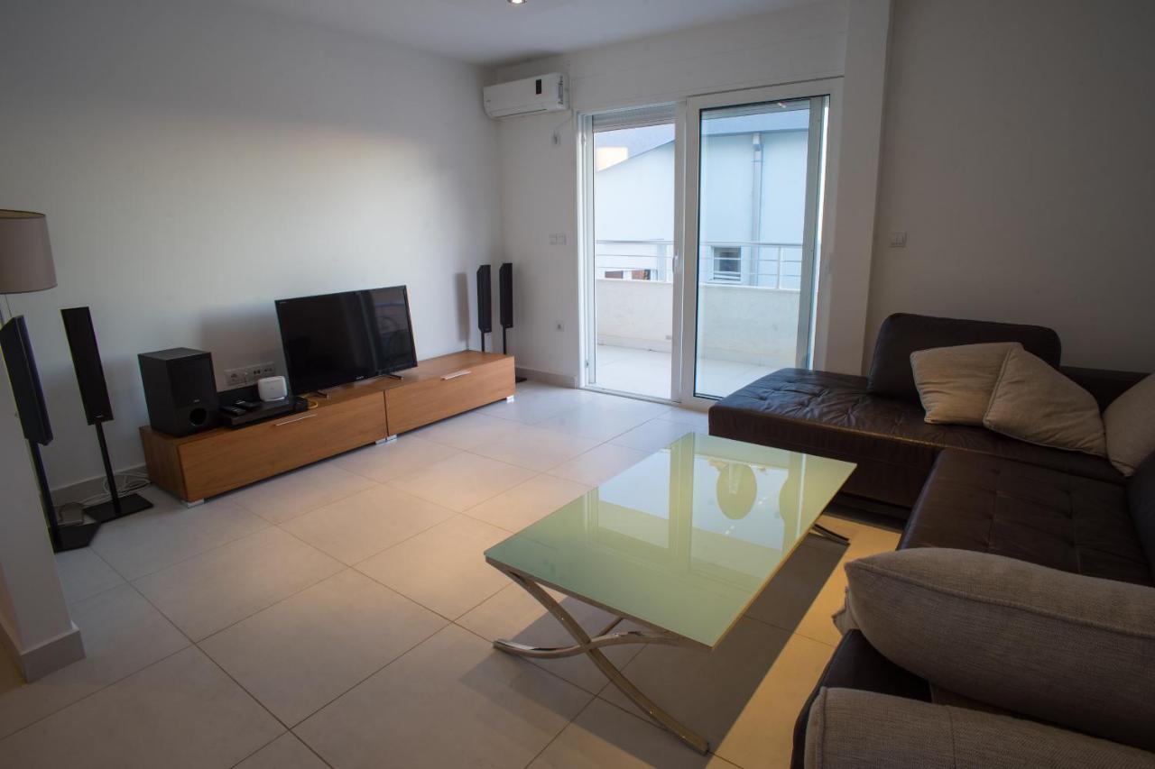 Becici Three-Bedroom Penthouse Apartment With Jacuzzi Dış mekan fotoğraf